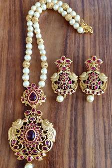 Red agate necklaces