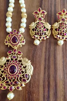 Red agate necklaces