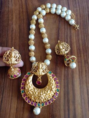 Multicolor agate necklaces 1