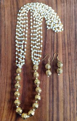 White agate necklaces 1
