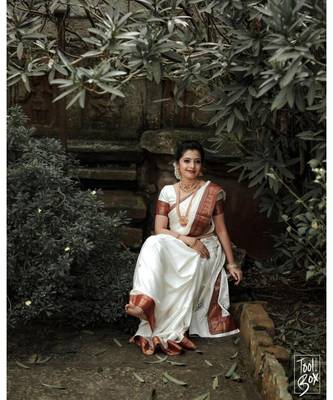 White jacquard Border Saree With Seprate Blouse 1