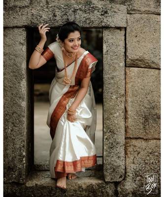 White jacquard Border Saree With Seprate Blouse 2