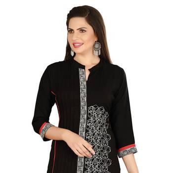Black embroidered rayon long-kurtis 5