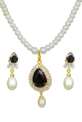 Natural Fresh Water Pearl Set From Hyderabad of Authenticity 3