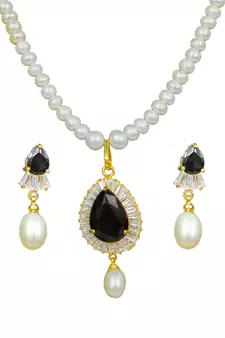 Natural Fresh Water Pearl Set From Hyderabad of Authenticity