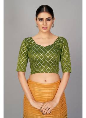 Dark green woven silk saree with blouse 4