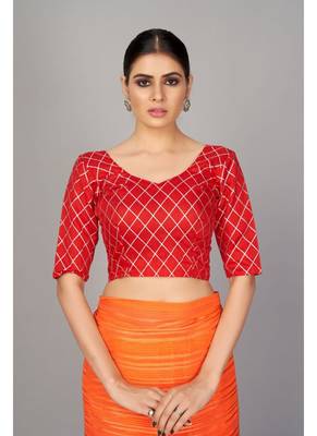 Red woven silk saree with blouse 4