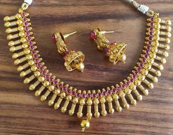Red agate necklaces 2