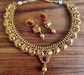 Red agate necklaces 2