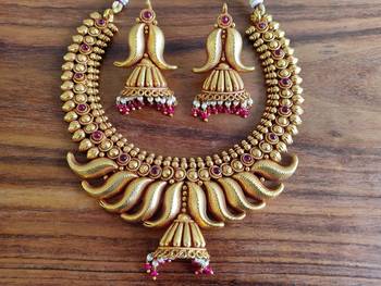 Red agate necklaces 2