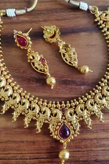 Red agate necklaces