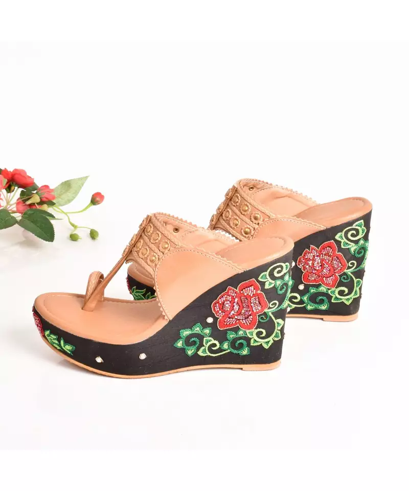 Nude Garden Wedges