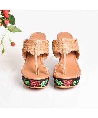 Embroidered Garden Kolhapuri Wedges 3