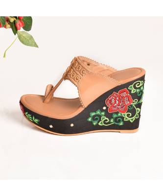 Embroidered Garden Kolhapuri Wedges 4