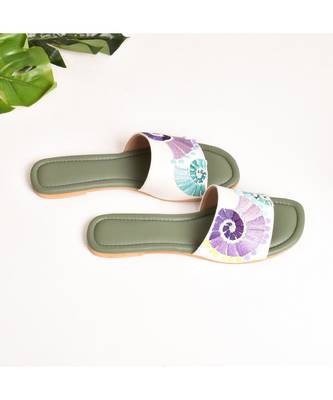 Sea Shells Embroidered Flat Slider 4