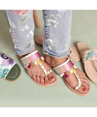 Pink Ombre Embroidered Kolhapuri Flats 5