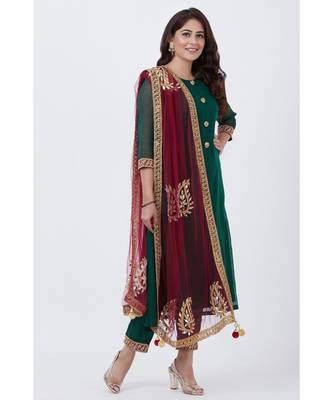 Bottle Green Kundan Button Down Kurti with Straight Pants and Maroon Paisley Dupatta 3