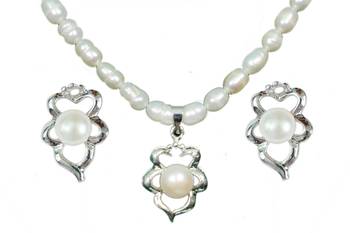 Natural Fresh Water Pearl Set From Hyderabad With Certificate of Authenticity 1