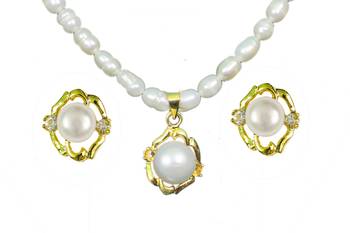 White pearl necklace-sets 1