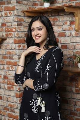 Black And White Handblock Printed Kurta 4