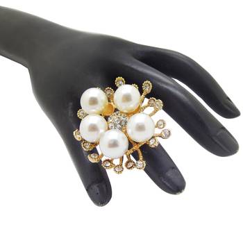 White pearl rings 3