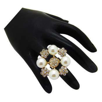 White pearl rings 3