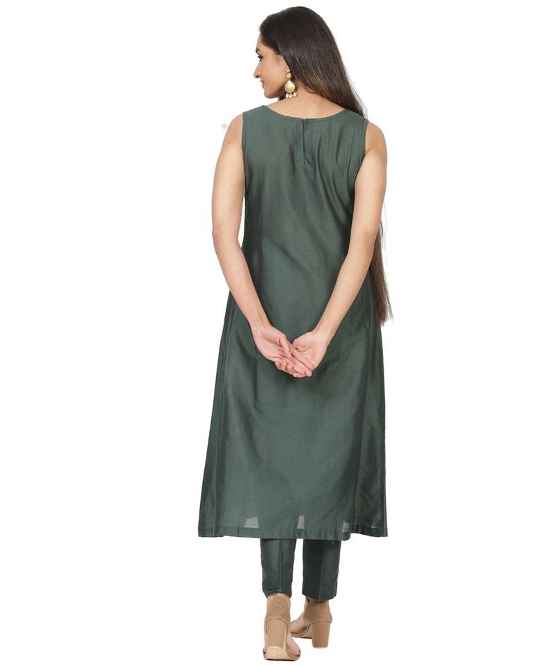 Emerald Green Sleeveless Straight Kurti and Straight Pants and Multicolor Bandhani Dupatta