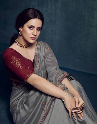 Grey embroidered silk blend saree with blouse 2