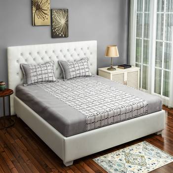 Swayam 200 TC Geometric Print Cotton Fitted Double Bed Sheet with 2 Pillow Cover   White  Black 1