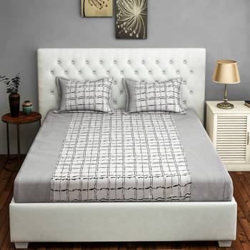 Swayam 200 TC Geometric Print Cotton Fitted Double Bed Sheet with 2 Pillow Cover   White  Black 2