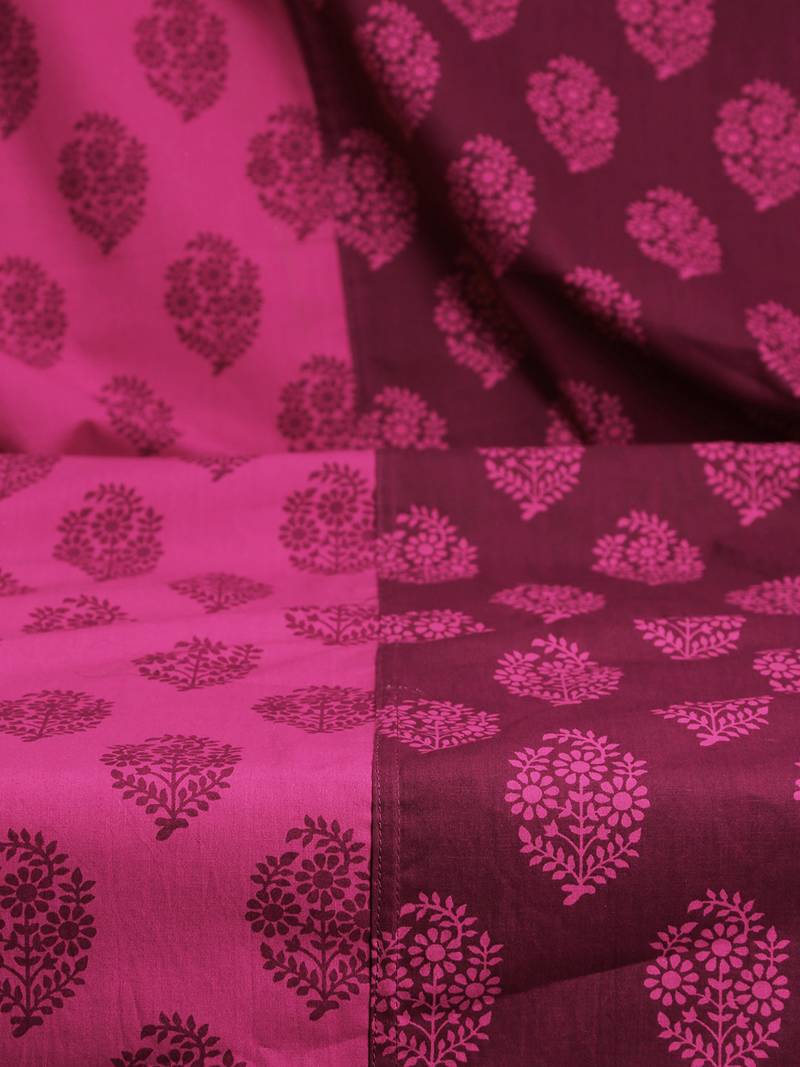 Swayam 200 TC Motifs Print Cotton Double Bed Sheet with 2 Pillow Cover   Pink  Magenta