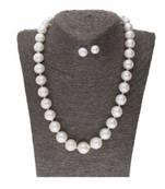 White pearl necklaces