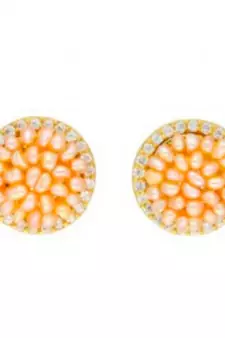 White pearl studs