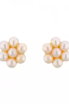 White pearl studs