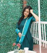 Bottle Green Solid Kurta With Pant And Chandheri Dupatta