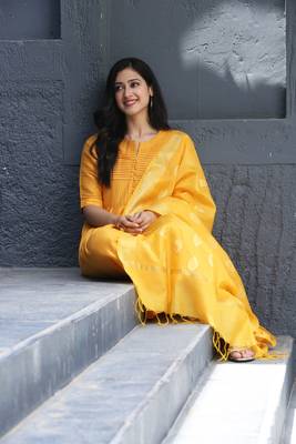 Mustard Solid Kurta With Pant And Chandheri Dupatta 3