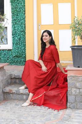 Red Solid Kurta With Pant And Chandheri Dupatta 3