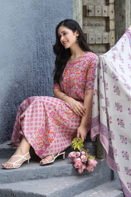 Grey Floral Printed Kurta With Pant And Dupatta 4