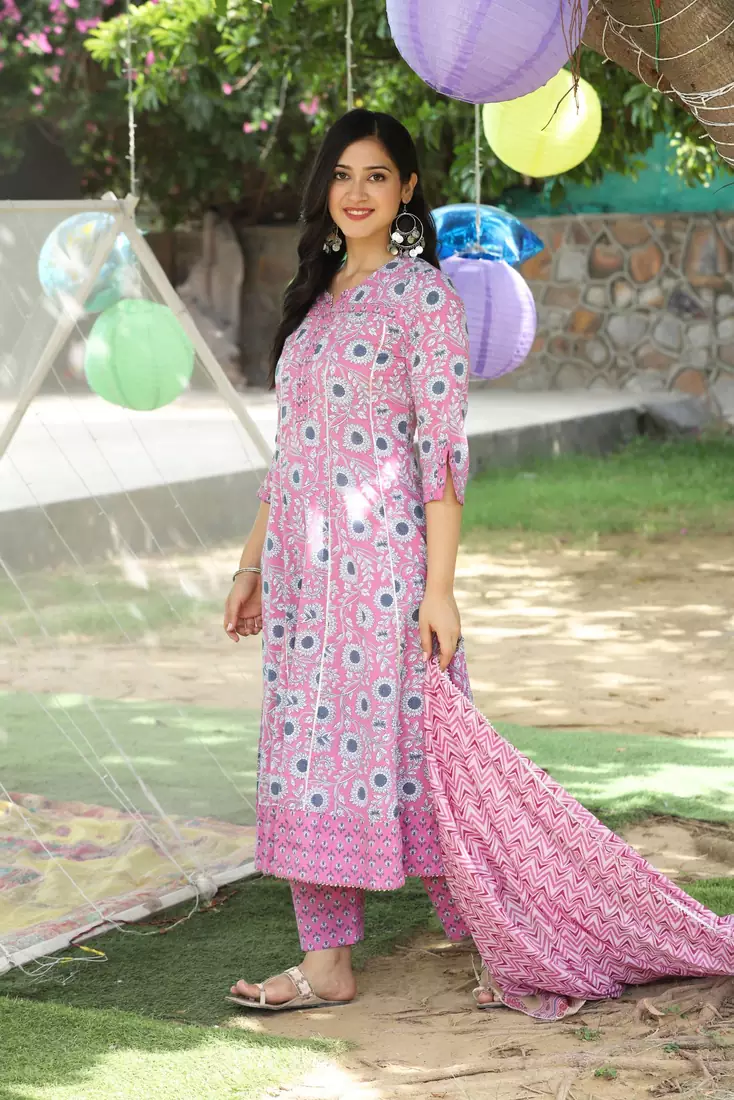 PURPLE FLORAL PRINTED KURTA WITH PANT AND DUPATTA