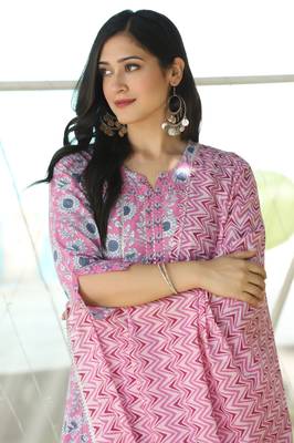 Purple Floral Printed Kurta With Pant And Dupatta 5