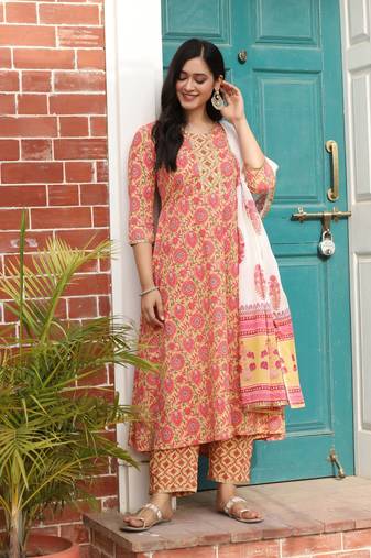 YELLOW FLORAL PRINTED KURTA WITH PANT AND DUPATTA