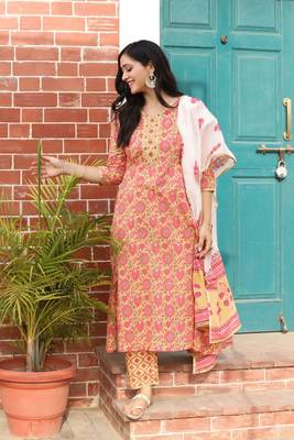 Yellow Floral Printed Kurta With Pant And Dupatta 4