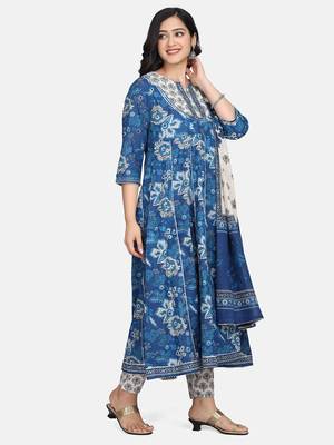 Indigo Floral Printed Kurta With Pant And Dupatta 6