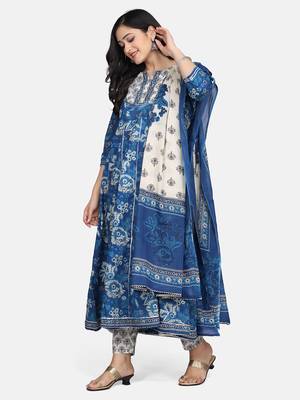 Indigo Floral Printed Kurta With Pant And Dupatta 12