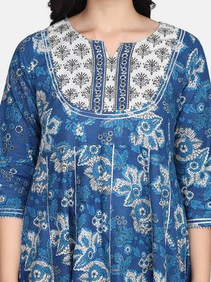 Indigo Floral Printed Kurta With Pant And Dupatta 15