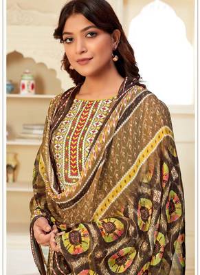Beige Cotton printed Salwar Kameez 2