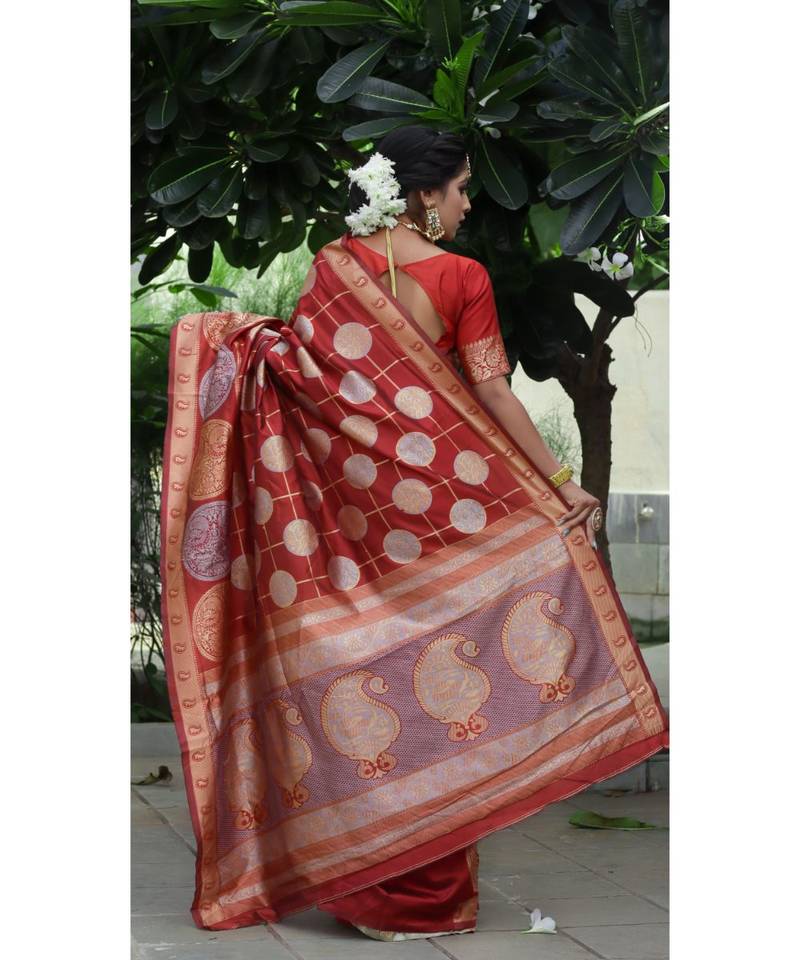 Red Banarasi Saree All over Circle ,Flower And Leaf Printed With Seprate Blouse