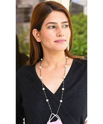 DAZZLE White Pearl  Necklace Mask Chain Eyeglass Chain 2