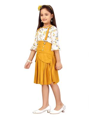 White plain blended cotton girls-top-bottom 3