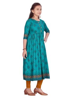 Green plain pure cotton girls-top-bottom 2